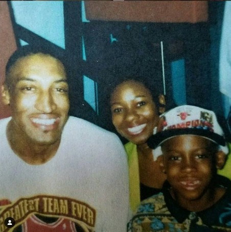 Scottie Pippen's old photo with his family.